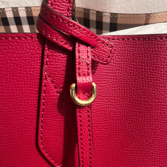 Burberry Leather Tote (Reversible) - Picture 4 of 15